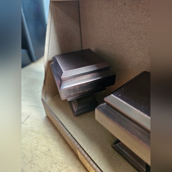 Allen and Roth curtain rod ends - Picture 5 of 8